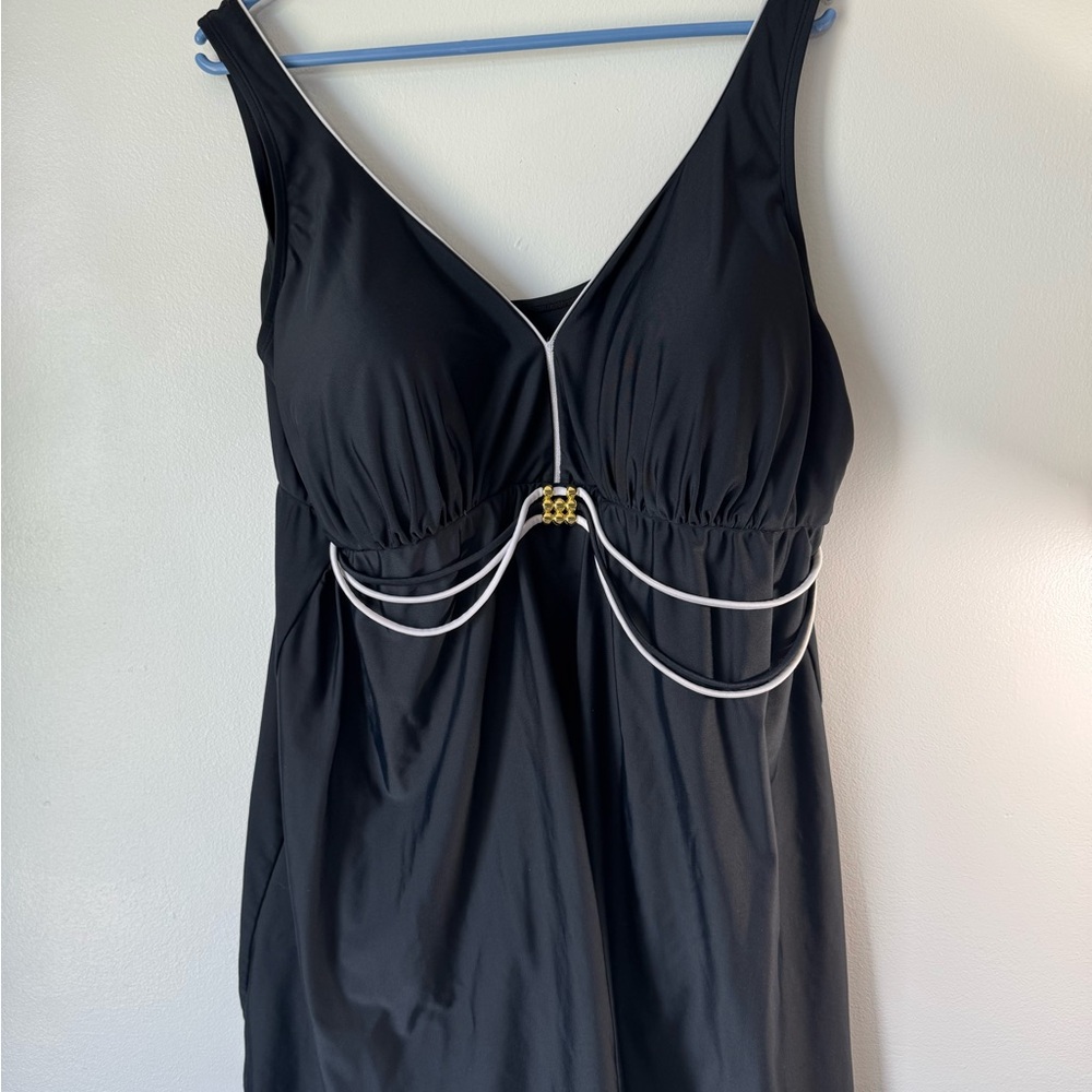 Delta Burke Black Women’s Swimwear 
Size 24W 87% Nylon 13% Spandex